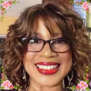 Meet your Posher, Lorraine lola